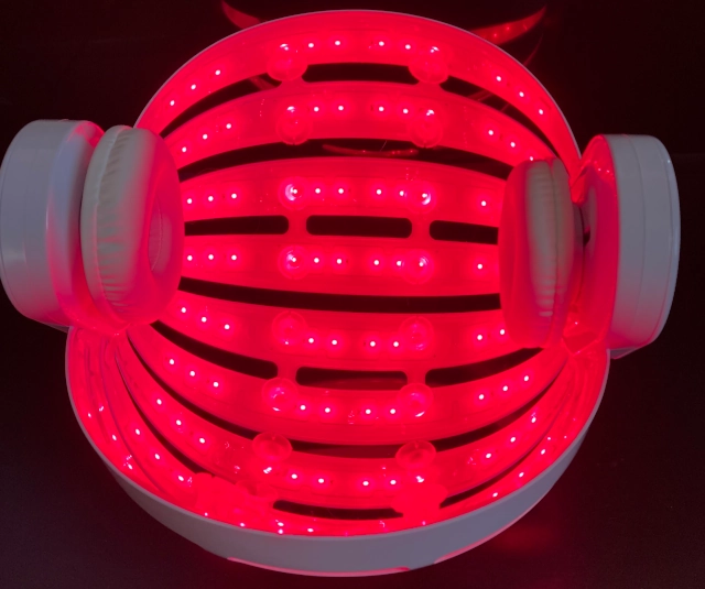 カレントボディLED頭皮の内側(スイッチが入った状態)