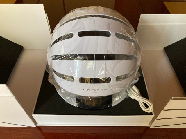 開封されたカレントボディLED頭髪のパッケージ